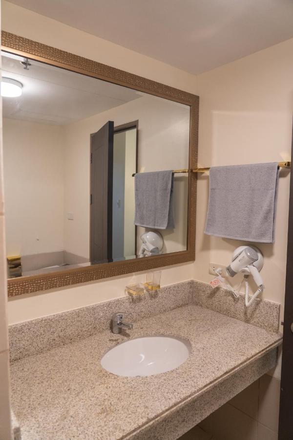 2 Bedroom At Bristle Ridge Baguio City Εξωτερικό φωτογραφία